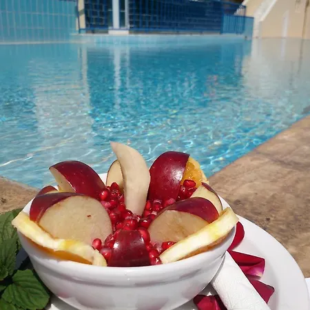Apartahotel Manine Cos