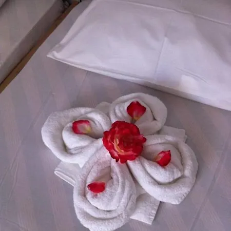 Apart-hotel Manine 3*