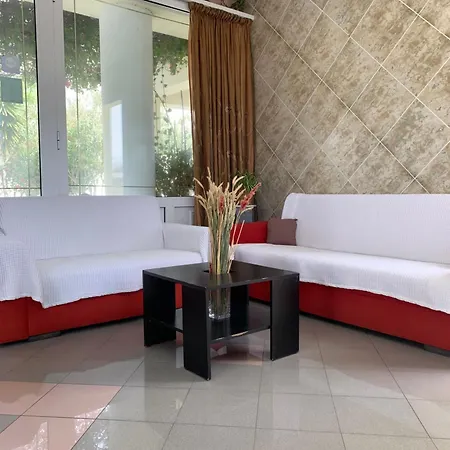 Apartahotel Manine Cos