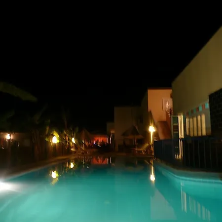 Apart-hotel Manine