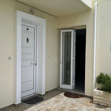 Apartmanhotel Manine 3*