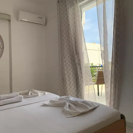 Aparthotel Manine 3*